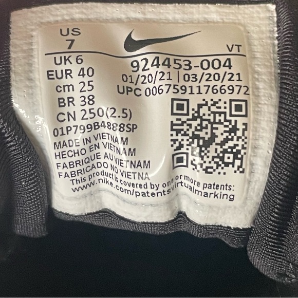 •NWOT• NIKE AIR VAPORMAX PLUS Black Nike Sneakers Shoes •FREE SHIPPING• - Picture 6 of 16